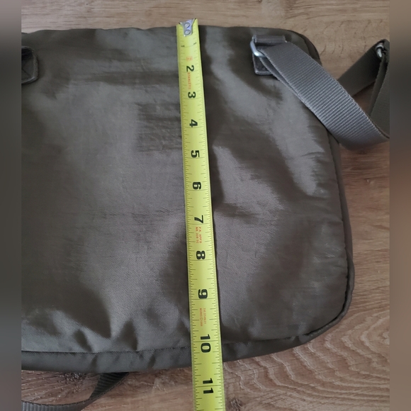 Bagallini Crossbody Bag - Picture 4 of 6